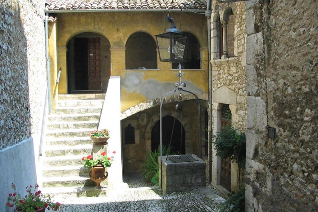 Appartamento THE DOMUS - casa vacanza in Veroli Esterno foto